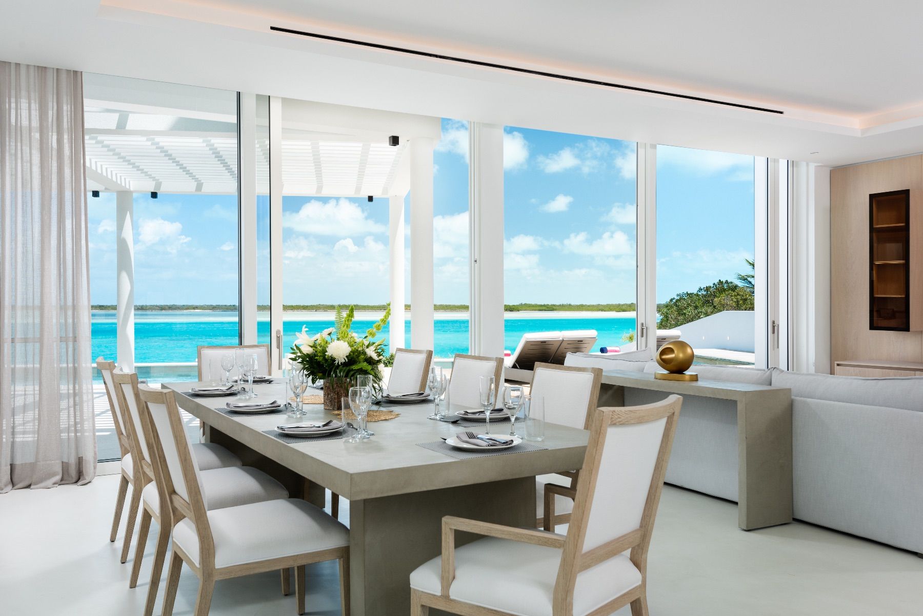 Bash villa photo.